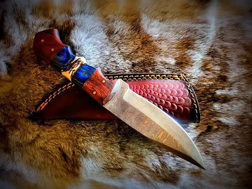 Beautiful Damascus Hunting Tool