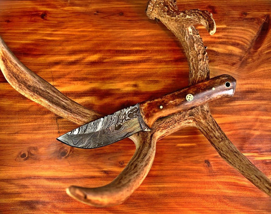 Camp Style Hunting Knife