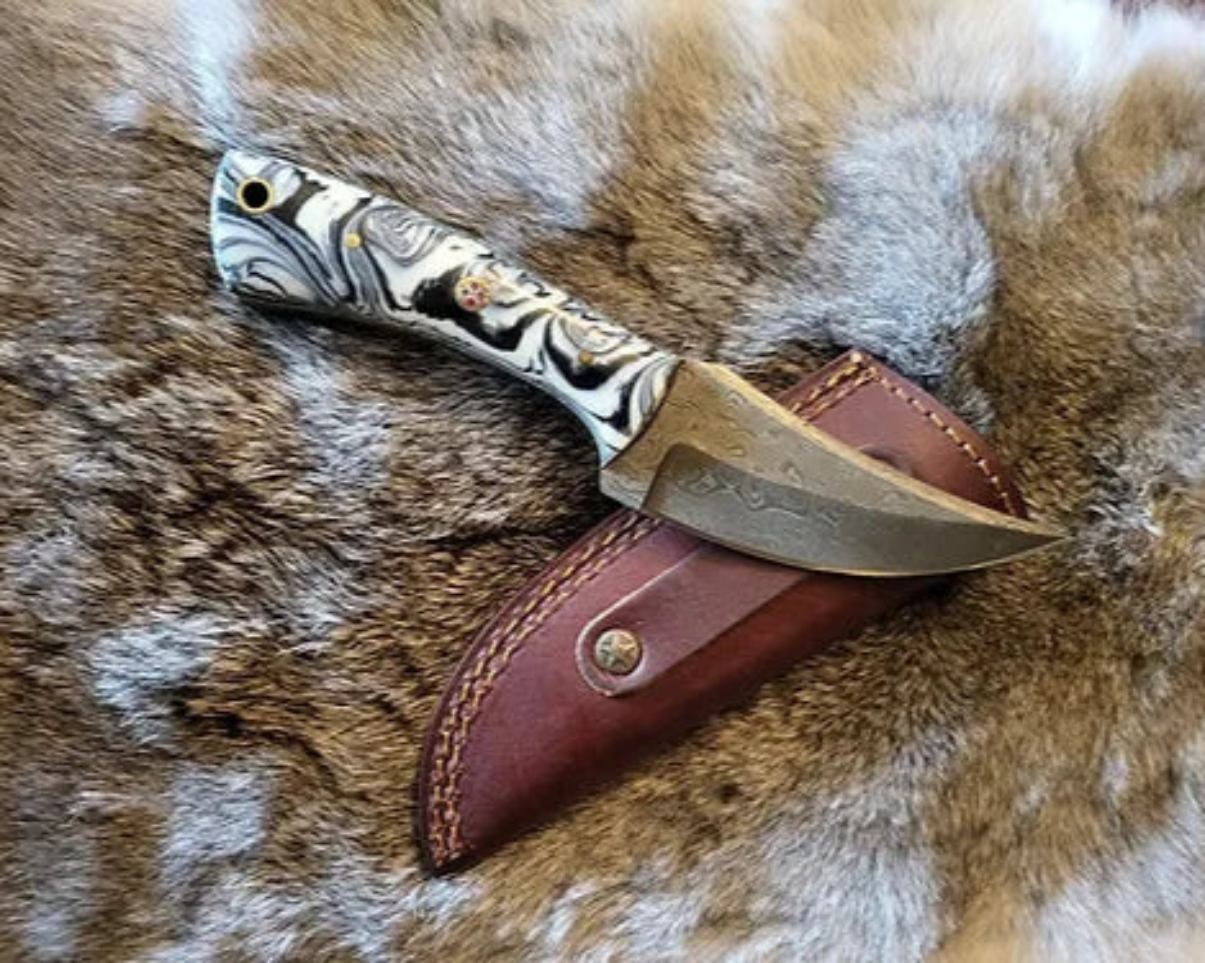 Black and White Swirl Handle