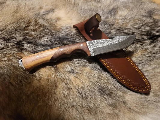 Best Damascus Fixed Blade Knives for Hunting, Survival, and EDC in 2026