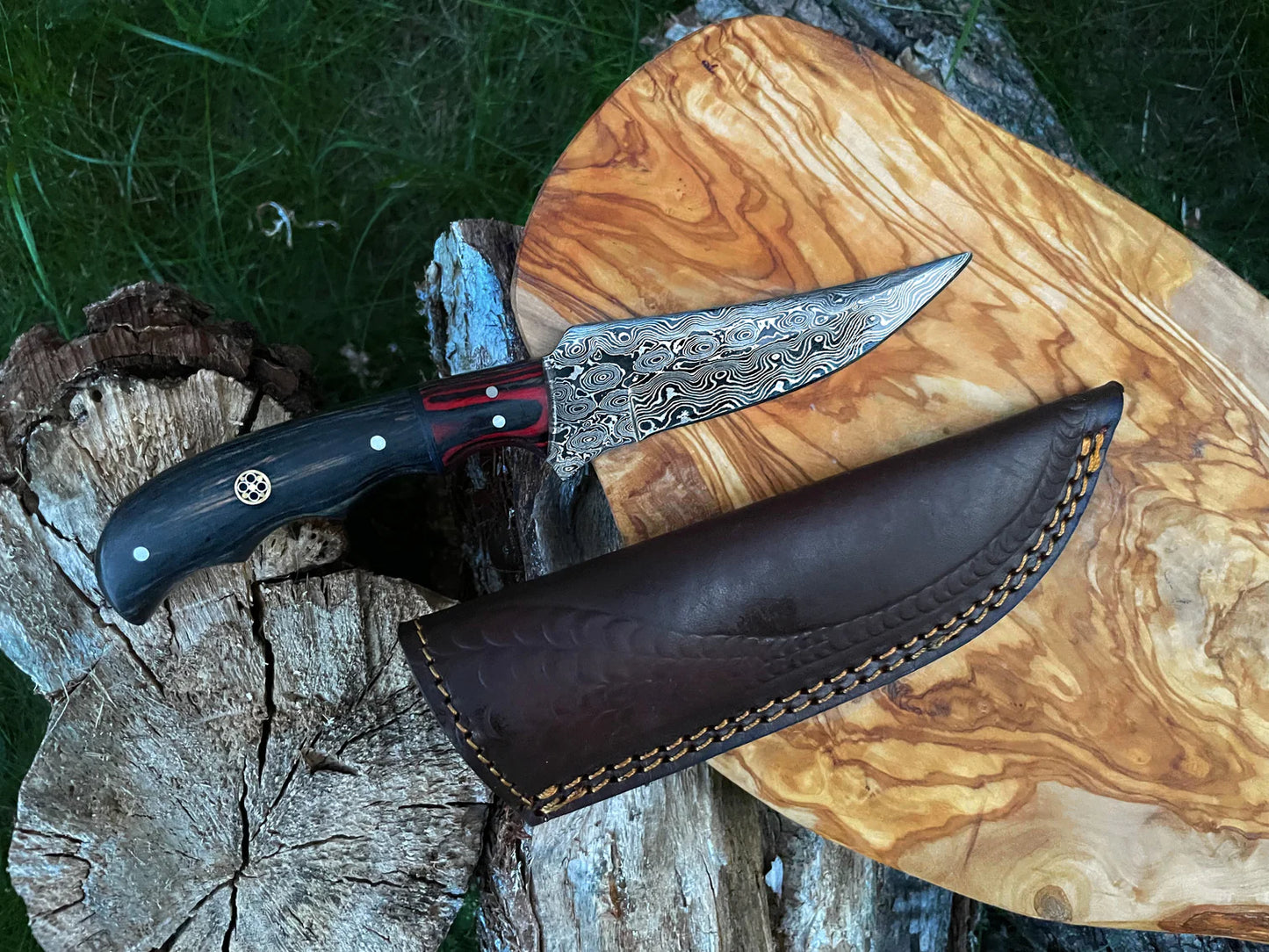 DAMASCUS STEEL HUNTING KNIFE BLADE WITH DIAMOND WOOD SCALES