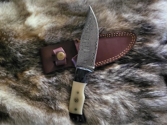 Damascus Diamond Wood Hunting Knife