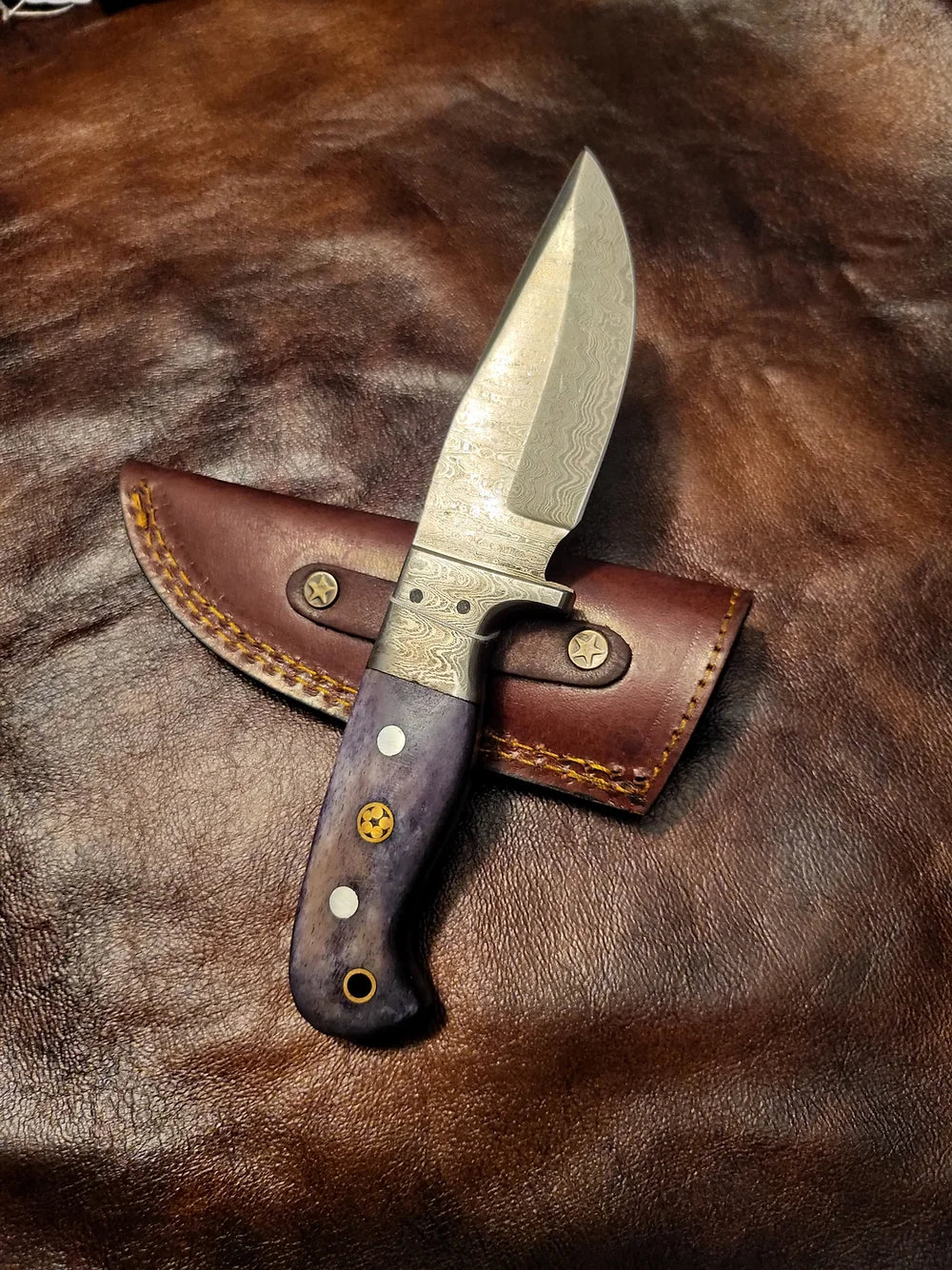 Gris Hunting Knife